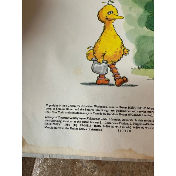 Vintage 1986 Sesame Street Book A Visit to the Sesame Street Library Jim Henson - Picture 6 of 9
